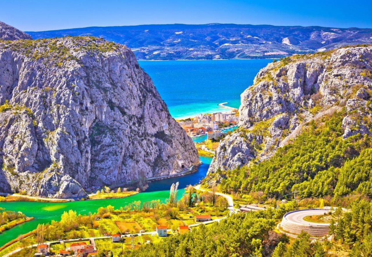 Adriatic Seaview Apartment Omiš Esterno foto