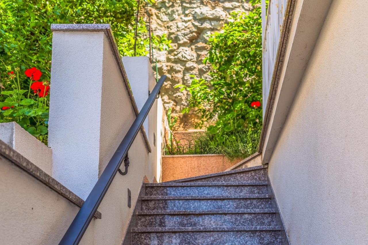 Adriatic Seaview Apartment Omiš Esterno foto